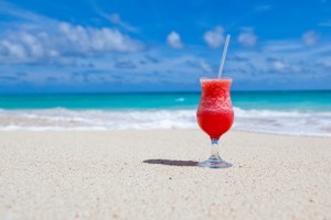 drink_on_beach_204171